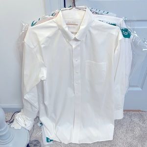 Long sleeve men’s shirt. 15 1/2 /32.